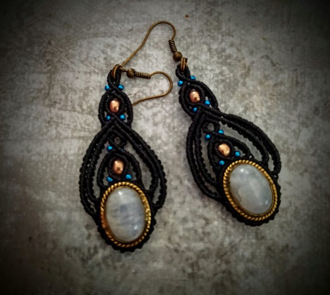 Boucles d oreilles labradorites blanches